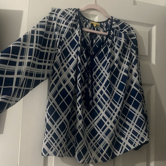 Liz Lange blue and white blouse top shirt long sleeve size medium flow style - Picture 2 of 8